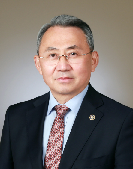 모종화 전 병무청장<br>
전 1군단장/육군인사사령관<br>
합동군사대학교 총장<br>
한국방위산업진흥원 상근 부회장 