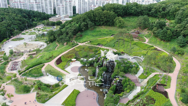 사진/ 초막골 생태공원 전경/ 군포시청 제공 