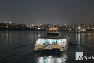 [르포] ‘논란’의 한강버스 직접 타보니...‘기우’로 그치길 ‘바람’